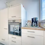 - Haus H, App 0h0406 *